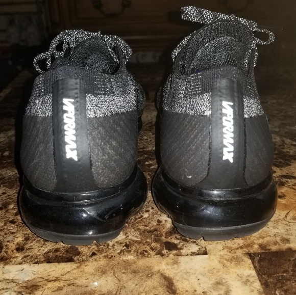 💥 SOLD💥Nike air vapormax flyknit running shoes - Picture 2 of 7